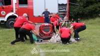 Szirnz tzoltautk leptk el a  vrost
