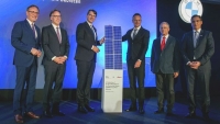 A BMW haznk s egyben a cgcsoport legnagyobb napermvt pti fel Debrecenben (vide)