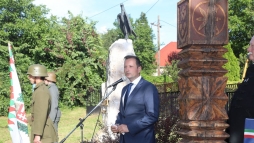 Megemlkezs: idn is sszegyltek a Trianon-emlkmnl