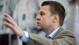 Menczer Tams: a hborrl vagy a bkrl dntnk vasrnap (vide)
