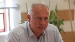 Ngy nap, ngy balos politikus kellett a szivattyzshoz (vide)