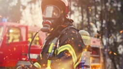 Kigyulladt egy aut a pcsi Felsvmhz utcban