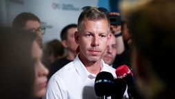 Srtdtten vonult ki Magyar Pter az ATV stdijbl (vide)