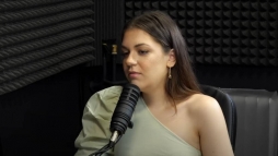 Gspr Virg bikiniben villantotta meg elkpeszt popsijt