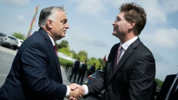 Orbn Viktor a Mercedes vezrigazgatjval trgyalt