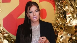 Nemazalny levetkztt, a bikinijtl csak n a forrsg
