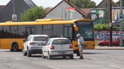 jra mkdik a jelzlmps forgalomirnyts Pcsett