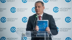 Nzpont: legalbb vi egymillird forint klfldi forrst kapnak a kormnykritikus mdiumok (vide)