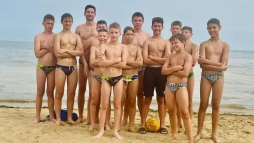 V�zilabda, csapat, strand: egy h�tig a szenved�ly�knek �ltek