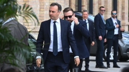 Pressman ism�t t�mad�sba lend�lt: most a b�k��rt k�zd� Orb�n Viktort kritiz�lta