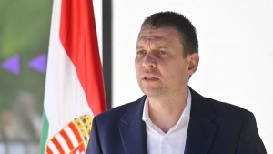 Menczer: Magyar Pter viselkedse mr 16 vesen is kellemetlen lett volna (vide)