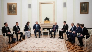 Kritizlja a hborprti Nyugat a magyar miniszterelnk bkemisszijt