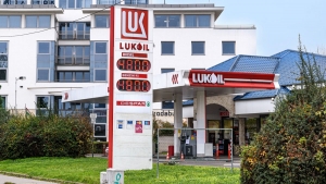 Unis szviv: a Lukoil-szlltsok gyben nem tnik indokoltnak srgs konzultci