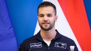 Kapu Tibor s Slawosz Uznanski egytt indul a Nemzetkzi rllomsra