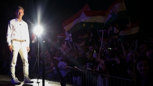A Tisza Prt vezetje tbb szzezerrt bulizott a Szigeten