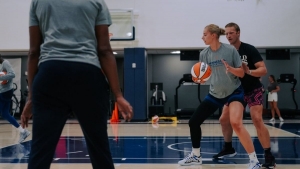 Juhsz Dorkval a fedlzeten folytatdnak a WNBA kzdelmei