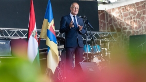 Navracsics Tibor: sszetart kzssgek tartjk meg a nemzetet