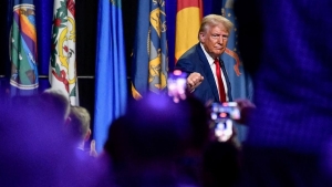 j vdat emelt a szvetsgi klnleges gysz Donald Trump ellen