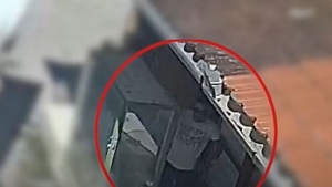 Kamera rgztette a lopst, keresik az elkvett (vide)
