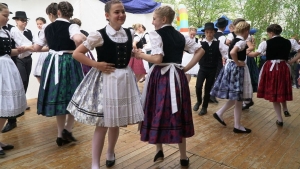 Nemzetisgi vsrt s mulatsgot tartanak Mohcson