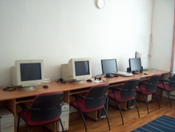 Vltozik a knyvtr s a telehz nyitvatartsi rendje