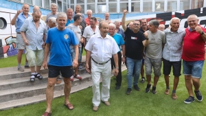 Kszntttk Rnai Istvn egykori labdargi, bartai