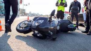 Motoros baleset trtnt Pcsen a 400 gyas eltt