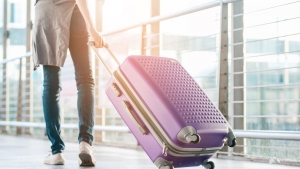 Vrfagyaszt: elvgta a nyakt egy magyar turista a reptren