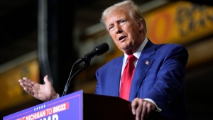 Tbb lvs drdlt el Donald Trump kzelben
