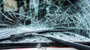Baleset trtnt a pcsi Klvin utcnl, elgzoltak egy gyalogost