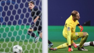 A Liverpool edzje tbbre vgyik, kemny leckt kaptak Gulcsik