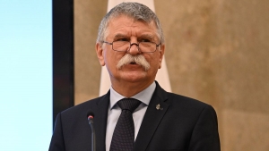 Kvr Lszl: a politiknak a hall helyett az let szolglatba kell llnia