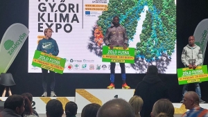 Kenyaiakkal kzdtt az aranyrt a pcsi kivlsg