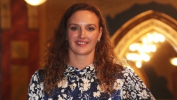 Azta! Ilyen hatalmasat n�tt Hossz� Katinka t�nd�ri kisl�nya