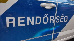 Egym�sba mentek az aut�k P�csett a R�k�czi �ton