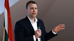 Menczer: �jra egyet�rt�si pontokat szeretn�nk kialak�tani a magyar emberekkel (vide�)