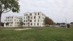 Lakhat�s: Pen�sztelep�rt fizetnek az �nkorm�nyzatnak