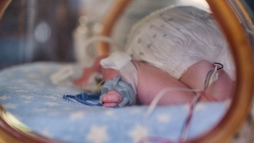 M�r nyolc �jsz�l�ttn�l alkalmazt�k sikeresen a m�t�d�kezel�st (vide�)