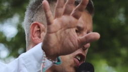 Szentkir�lyi Alexandra: Magyar P�ter vagy hazudik, vagy fogalma sincs a budapesti munk�r�l (vide�)