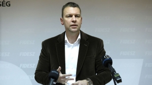 Menczer Tams: a kelettel is s a nyugattal is egytt kell mkdni, mert ez a mi alapvet rdeknk (vide)