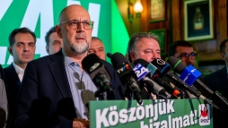 Kelemen Hunor: meg kell vdennk a magyar kzssget